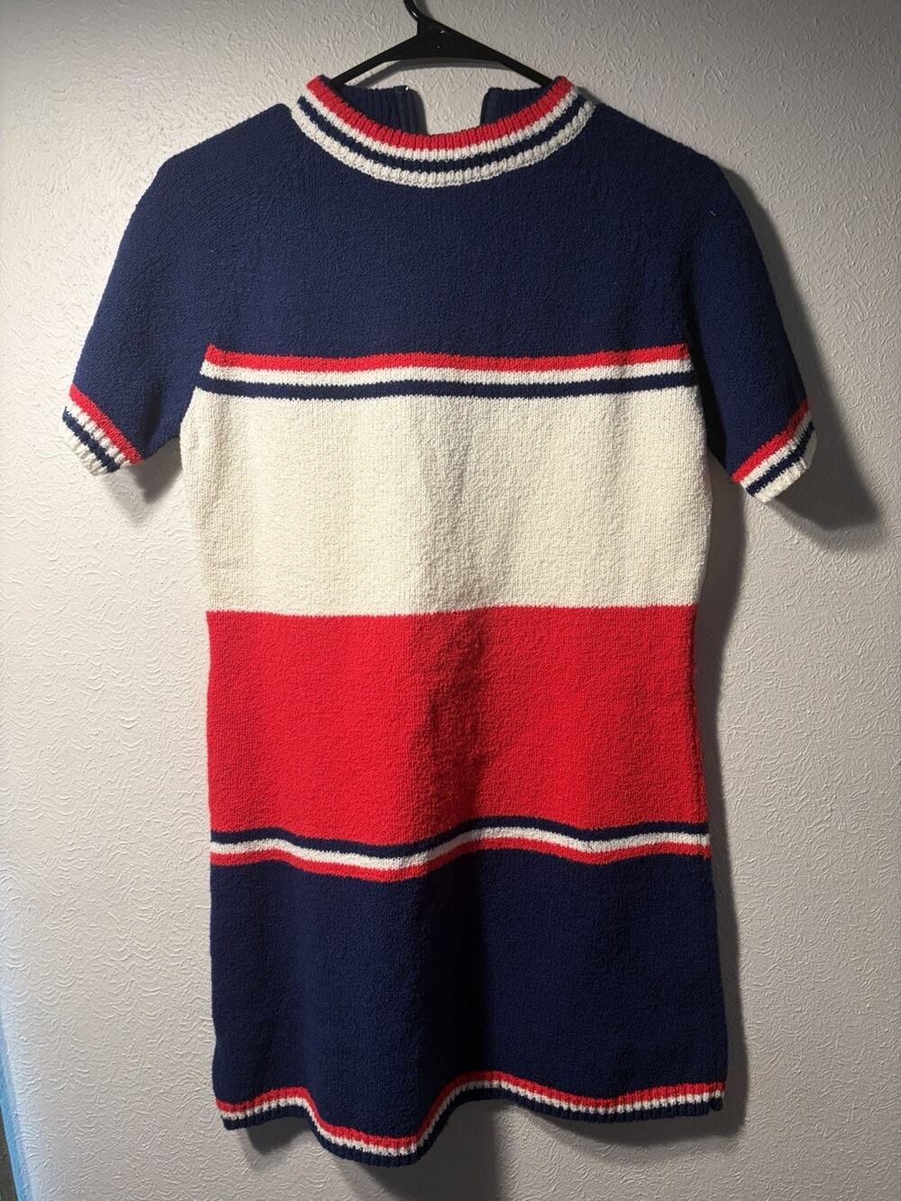 Vintage Younkers Women's Knit Sweater Dress Short Sleeve Zip Blue Red White S/M